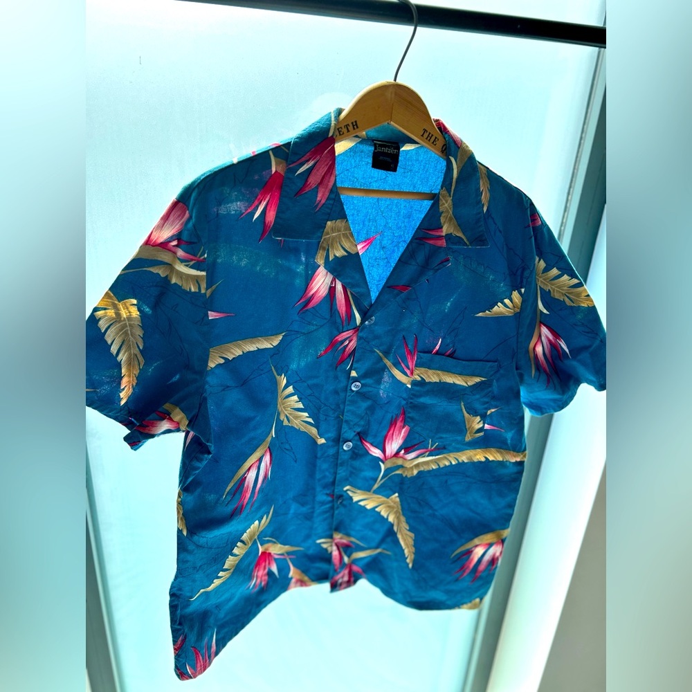 Summer Vintage blue men shorts sleeve shirt with flowers XL
